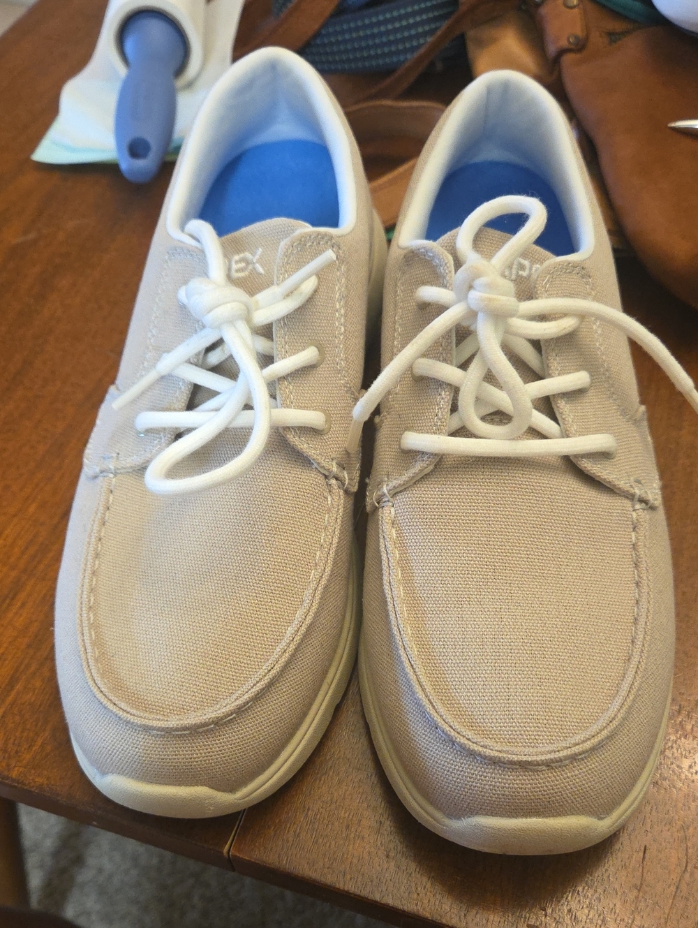 Apex Beige Canvas Casual Flats with White Laces Womens Size 8w